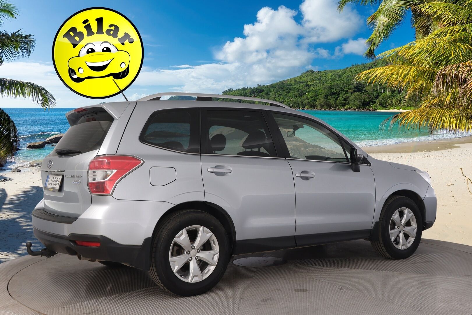 Subaru Forester 2015 2,0 XE TD CVT - Lasikattoluukku | P-kamera | Vetokoukku | Lohko&sisätilanlämmitin | 2x renkaat&alumiinivanteet