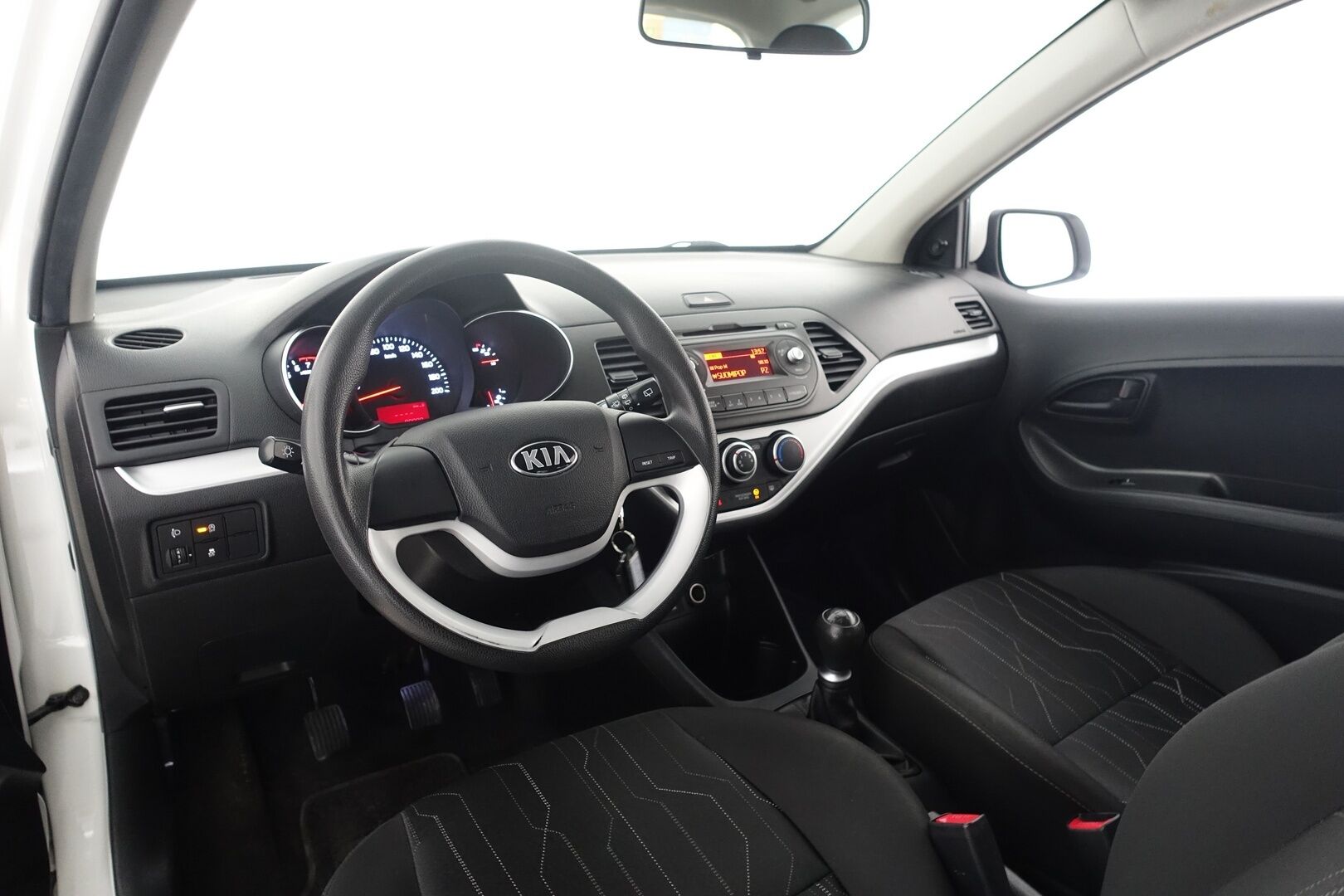 Kia Picanto 2015 KIA Picanto 1,0 ISG LX 3D EcoDynamics - | Suomi-auto | Kahdet renkaat | Lohko+sisätilanlämmitin | Radio | huoltokirja |