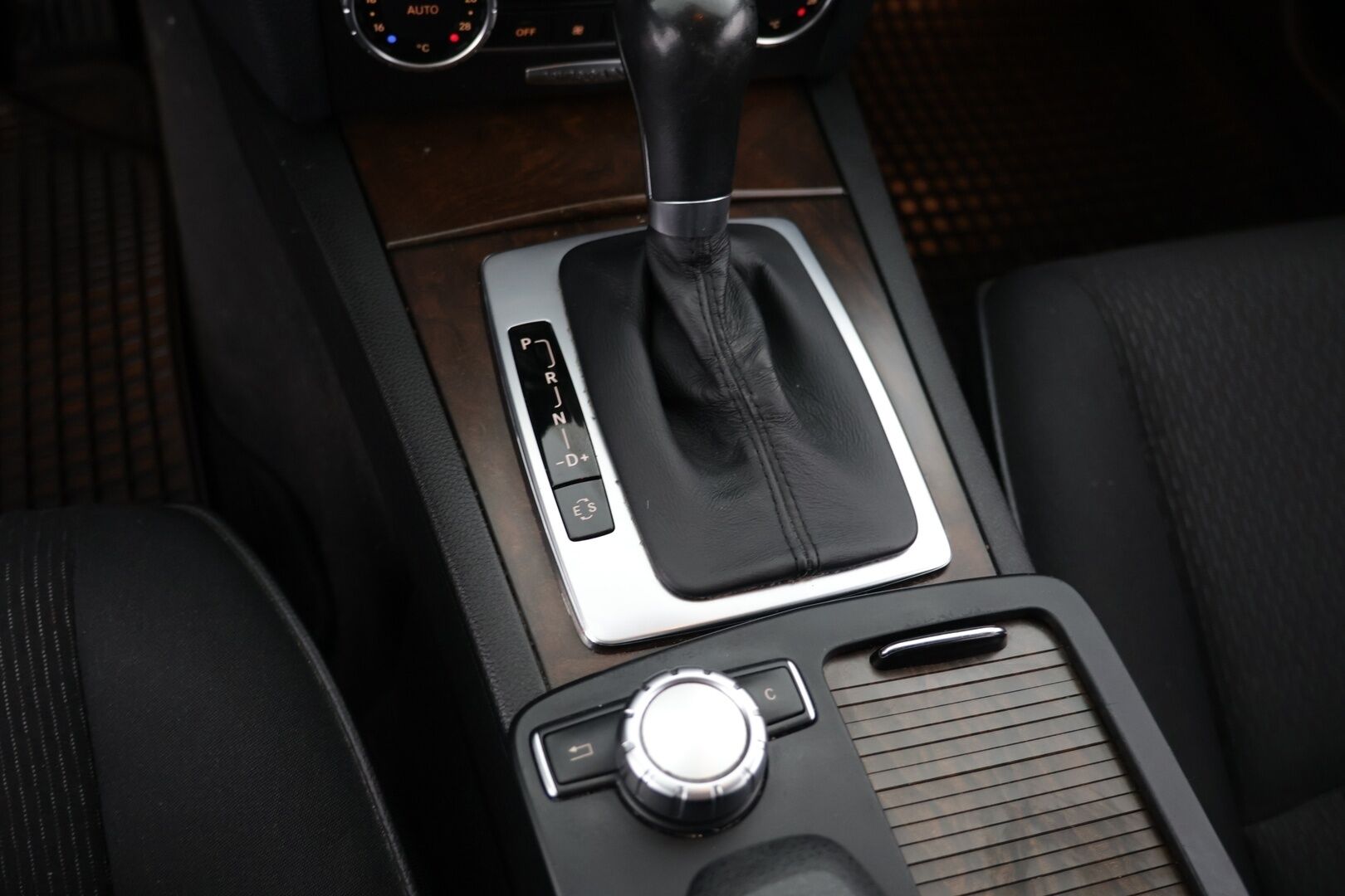 Mercedes-Benz C 2012 250 CDI BE T A Premium Business - YritysOutlet - Myydään vain yrityksille - Juuri katsastettu! / Tutkat / Lohko / ILS / Navi / Vakkari / Osasähköpenkit / Koukku