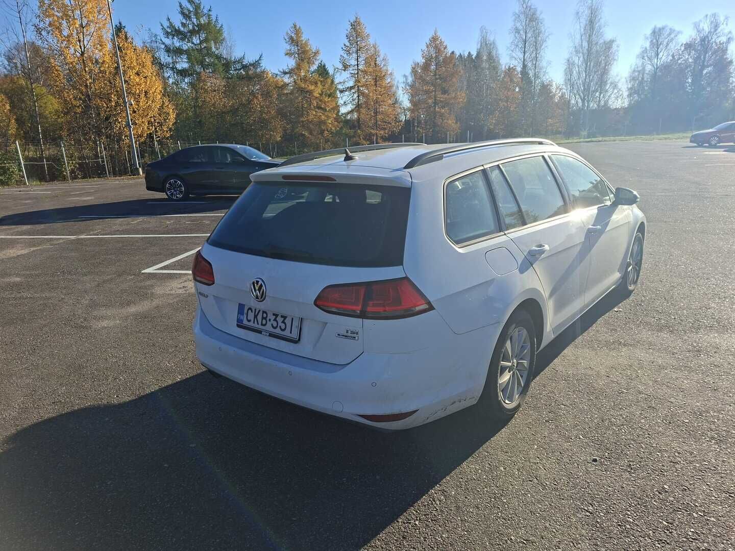 Volkswagen Golf 2015 Variant Comfortline 1,2 TSI 81 kW (110 hv) DSG-automaatti - | Webasto | Bluetooth | Suomi-auto | Vakionopeudensäädin | Pysäköintitutkat | 