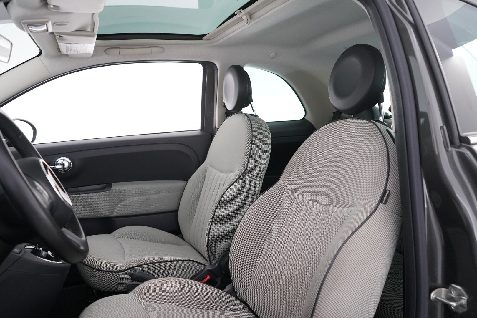 Fiat 500 2013 1.2 Lounge 8v 69hv Dualogic-aut S&S Bensiini *Kattoikkuna / Metalliväri / Siisti* - KATSO KAMPANJAHINTA! / Kahdet renkaat alumiinivantein / Hyvät huollot / Viimeisin huolto 108tkm - HULLU BLACKWEEK KORKOTARJOUS 2,49%