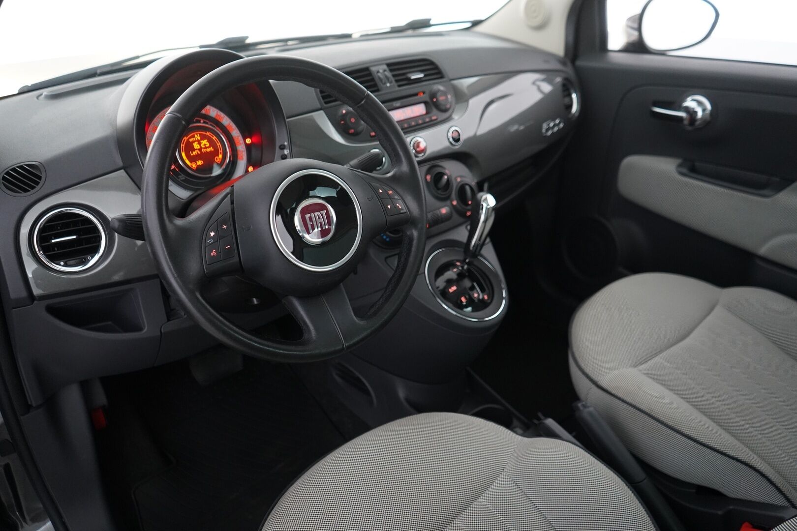 Fiat 500 2013 1.2 Lounge 8v 69hv Dualogic-aut S&S Bensiini *Kattoikkuna / Metalliväri / Siisti* - Kahdet renkaat alumiinivantein / Hyvät huollot / Viimeisin huolto 108tkm