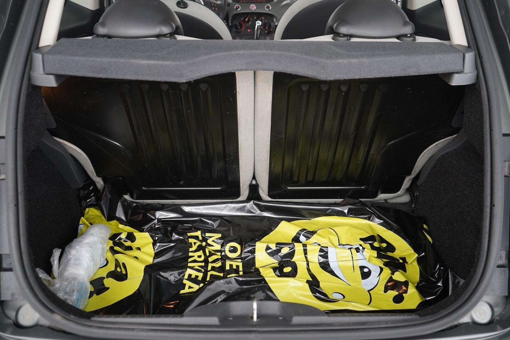 Fiat 500 2013 1.2 Lounge 8v 69hv Dualogic-aut S&S Bensiini *Kattoikkuna / Metalliväri / Siisti* - KATSO KAMPANJAHINTA! / Kahdet renkaat alumiinivantein / Hyvät huollot / Viimeisin huolto 108tkm - HULLU BLACKWEEK KORKOTARJOUS 2,49%