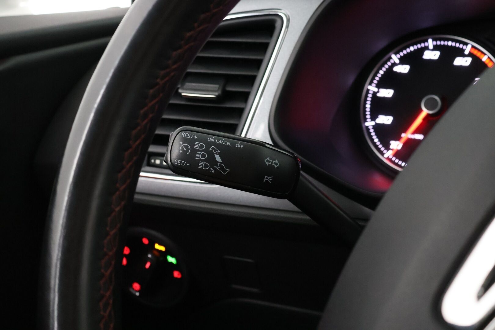 Seat Leon ST 2016 1,8 TSI 180 FR - | Suomi-Auto | Lohko + sis. pistoke | Puolinahat | Vakkari | LED