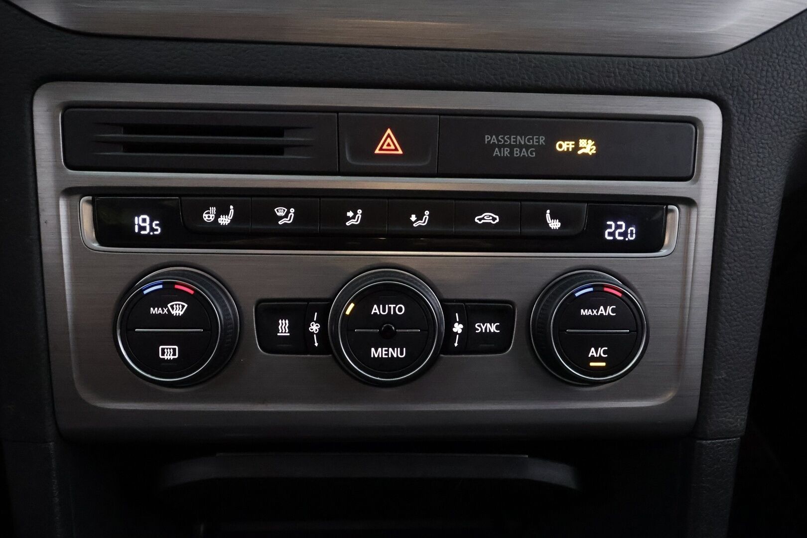 Volkswagen Golf Sportsvan 2016 Comfortline 1,4 TSI 92 kW (125 hv) DSG-automaatti - | ACC | Webasto | Koukku | P.kamera | ergoActive | Xenon | Keyless | Lane Assist | Apple & Android | Lämm. ratti | 2x renkaat aluin | Huoltokirja | - KORKO VAIN 3,99 %