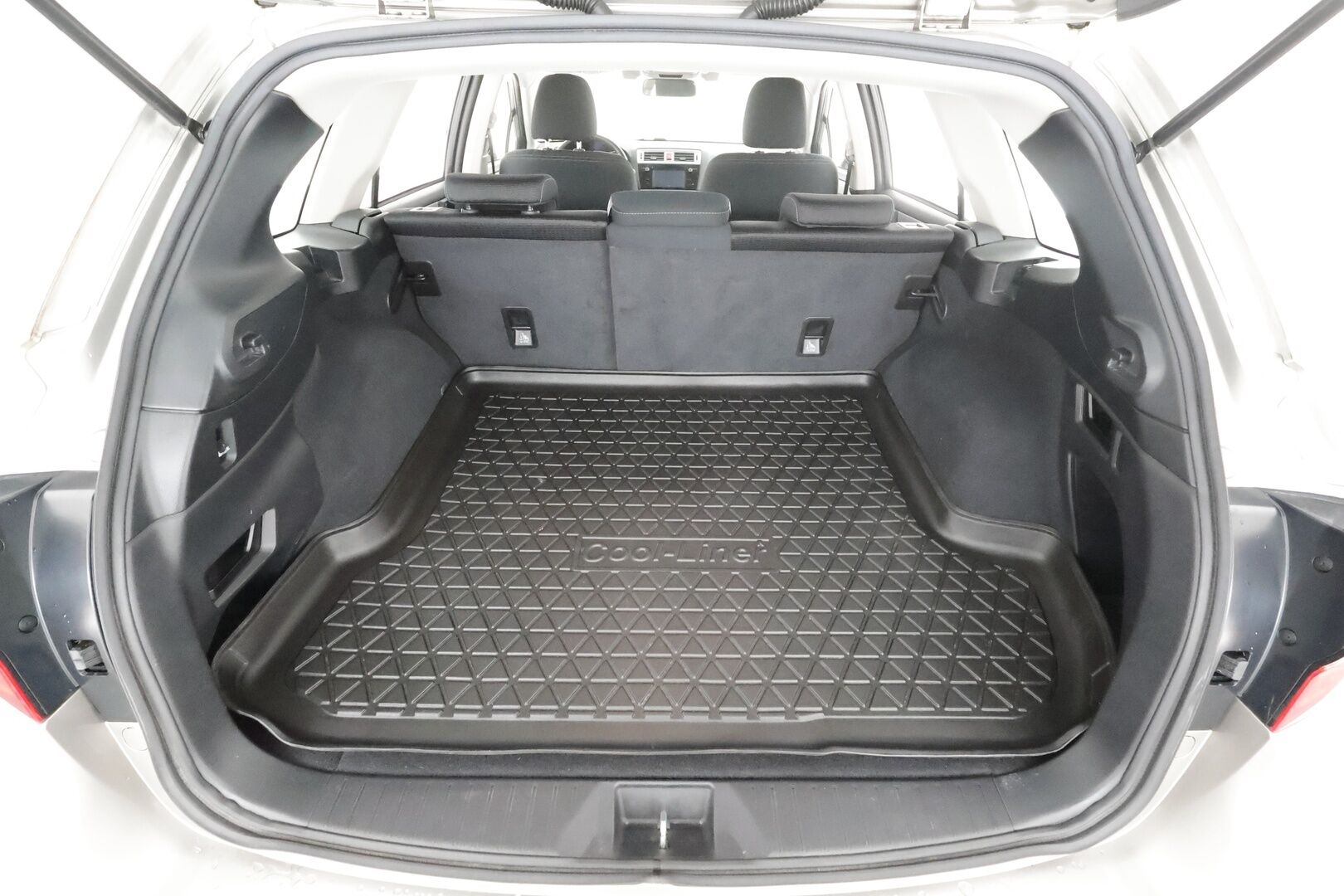 Subaru Outback 2016 2,5i Base CVT * ACC / P.kamera / Lohkolämmitin / Koukku / Sähköpenkki * - Suomi-auto / Kahdet renkaat aluvanteilla / Juuri katsastettu - Osta nyt, maksa vasta ensi vuonna