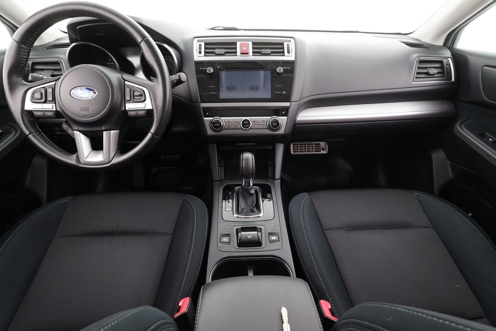 Subaru Outback 2016 2,5i Base CVT * ACC / P.kamera / Lohkolämmitin / Koukku / Sähköpenkki * - Suomi-auto / Kahdet renkaat aluvanteilla / Juuri katsastettu - Osta nyt, maksa vasta ensi vuonna