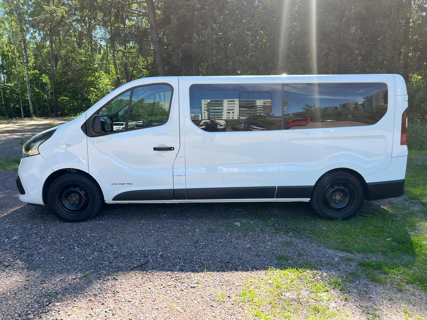 Renault Trafic Passenger 2016, kuva 6/29