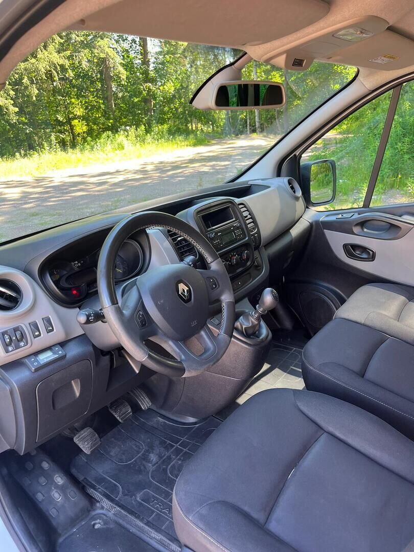 Renault Trafic Passenger 2016 dCi 145 TwinTurbo L2H1 1+8 hlö
