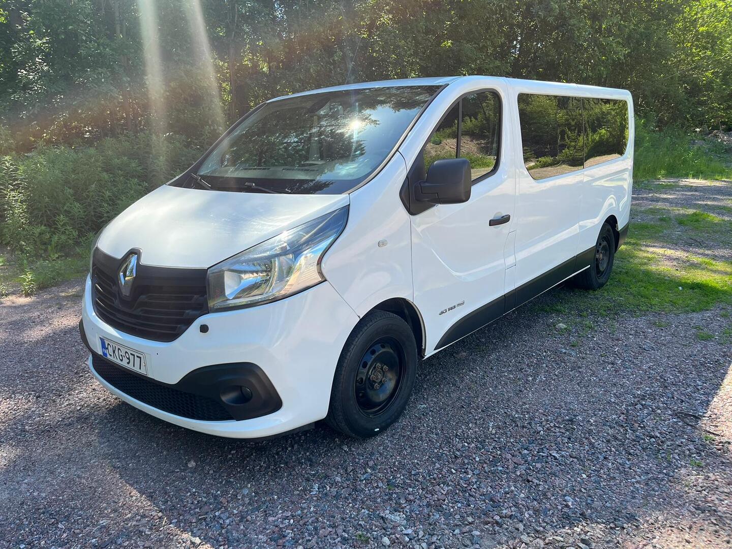 Renault Trafic Passenger 2016, kuva 5/29