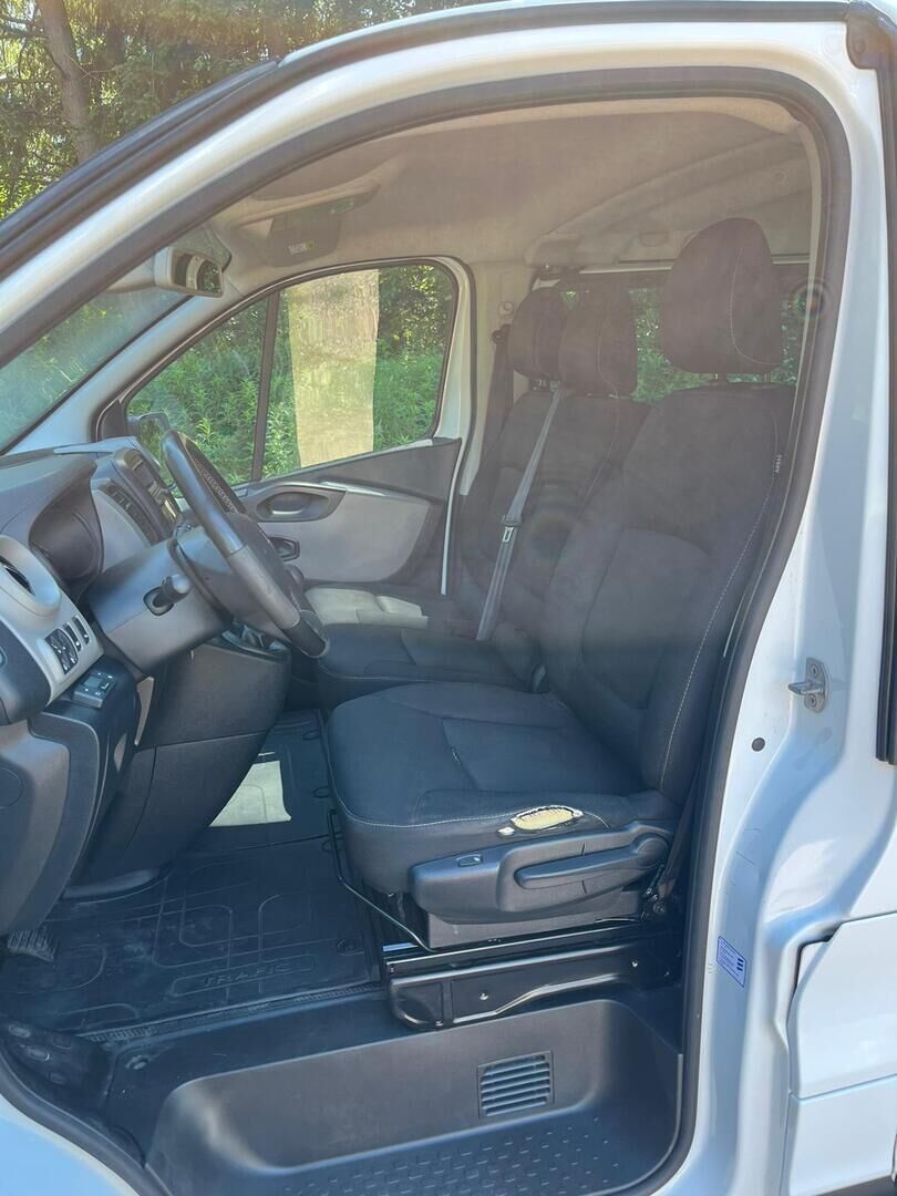 Renault Trafic Passenger 2016 dCi 145 TwinTurbo L2H1 1+8 hlö