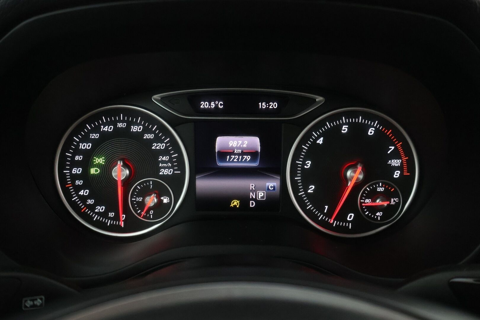 Mercedes-Benz B 2017 180 A Premium Business - | LED High Perf. | P-Kamera | Suomi-Auto | Apple&Android | Lohko + sis. |