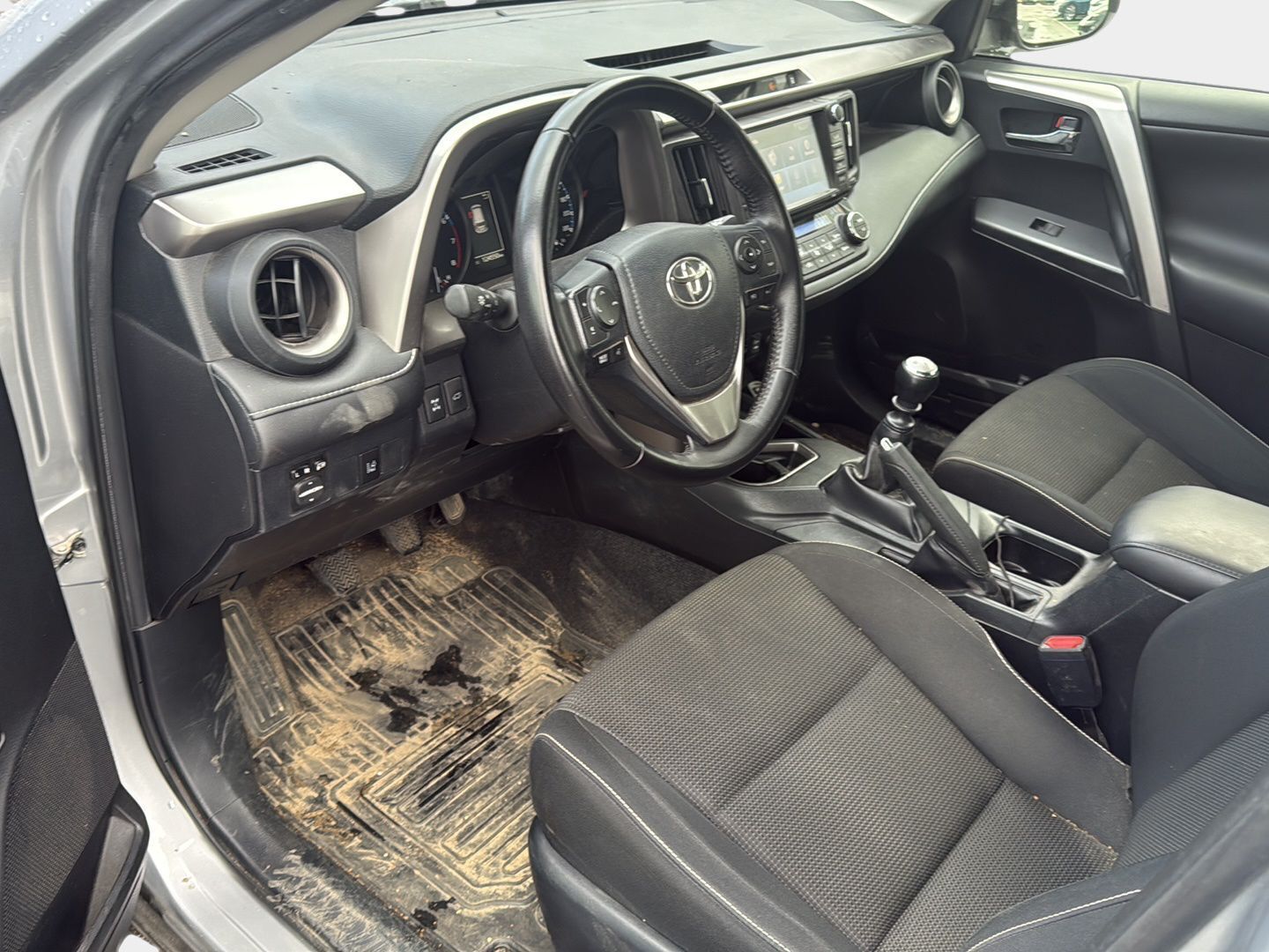 Toyota RAV4 2017 2,0 Valvematic AWD Active - Suomiauto / Vetokoukku / Peruutuskamera / Navi / Lohko & Sisäpistoke / Sähköluukku / Lämmitettävä Tuulilasi / Hyvät Varusteet!