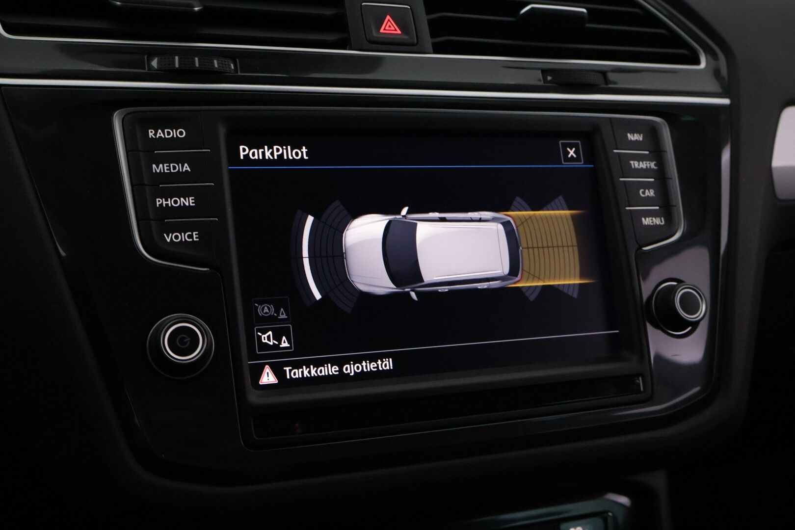 Volkswagen Tiguan 2017 Comfortline 2,0 TDI SCR 110 kW (150 hv) DSG-automaatti - | Suomi-auto | Webasto | Adapt. Vakkari | Vetokoukku | Keylessgo | LED-Valot | Kahdet renkaat vanteilla | 