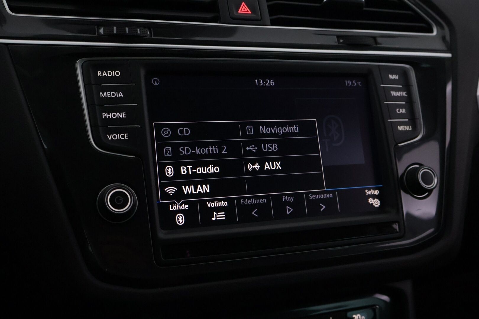 Volkswagen Tiguan 2017 Comfortline 2,0 TDI SCR 110 kW (150 hv) DSG-automaatti - | Suomi-auto | Webasto | Adapt. Vakkari | Vetokoukku | Keylessgo | LED-Valot | Kahdet renkaat vanteilla | 