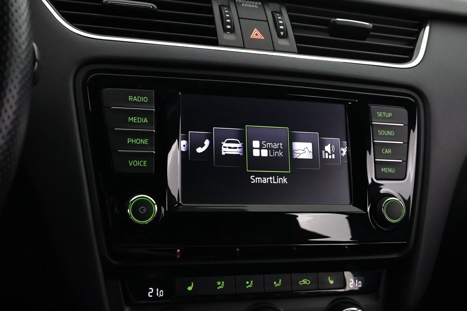 Skoda Octavia 2016 Combi 2,0 TSI RS 230 DSG Autom. - Webasto | Vetokoukku | ACC | Nahkasisusta | Muistipenkki | Bi-Xenon | Lämmitettävä tuulilasi | Juuri tullut Tampereelle!