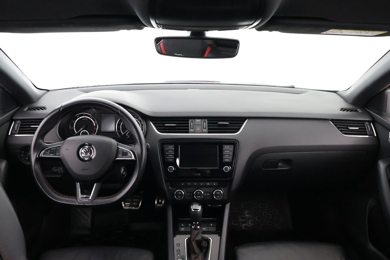Skoda Octavia 2016 Combi 2,0 TSI RS 230 DSG Autom. - Webasto | Vetokoukku | ACC | Nahkasisusta | Muistipenkki | Bi-Xenon | Lämmitettävä tuulilasi | Juuri tullut Tampereelle!
