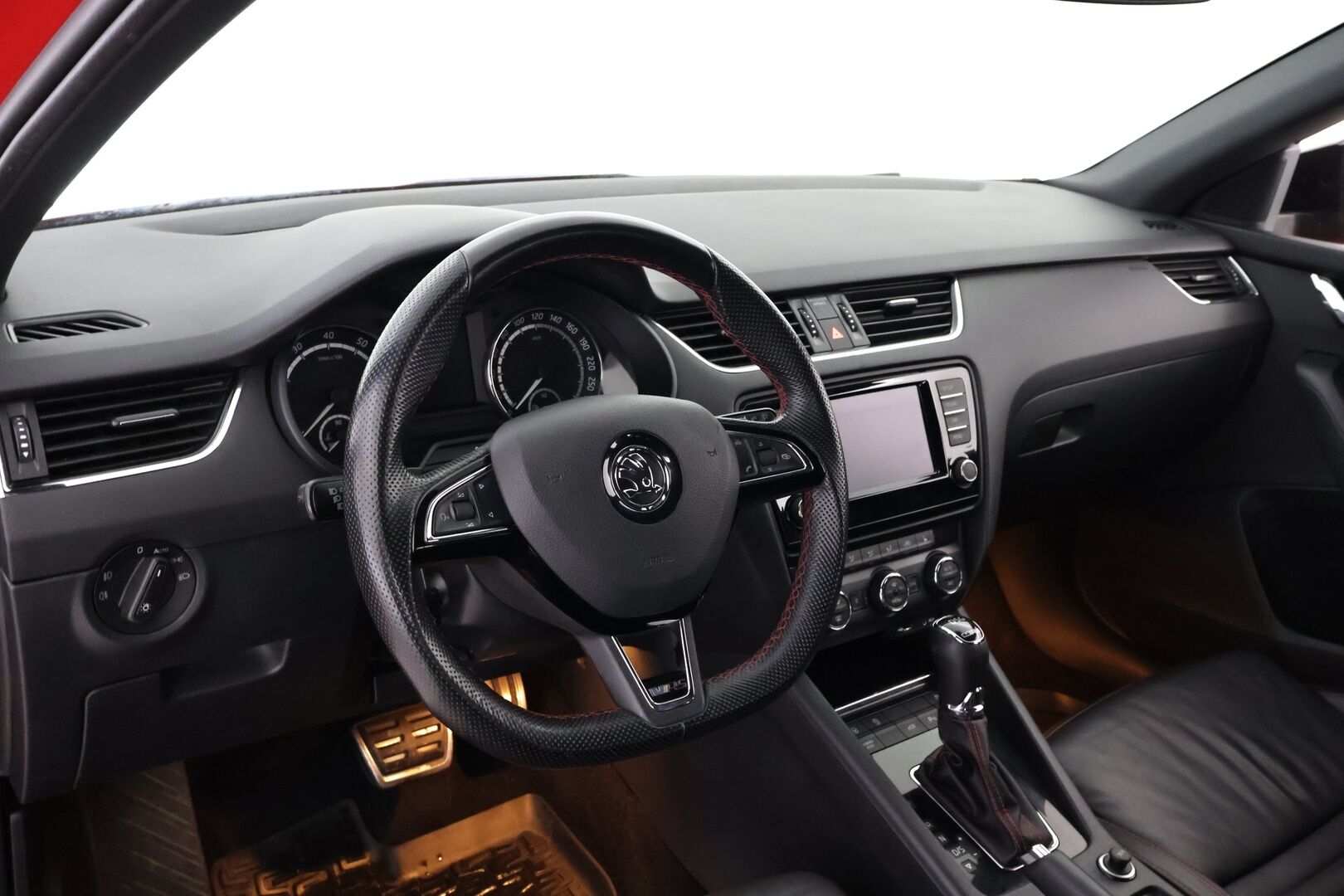 Skoda Octavia 2016 Combi 2,0 TSI RS 230 DSG Autom. - Webasto | Vetokoukku | ACC | Nahkasisusta | Muistipenkki | Bi-Xenon | Lämmitettävä tuulilasi | Juuri tullut Tampereelle!