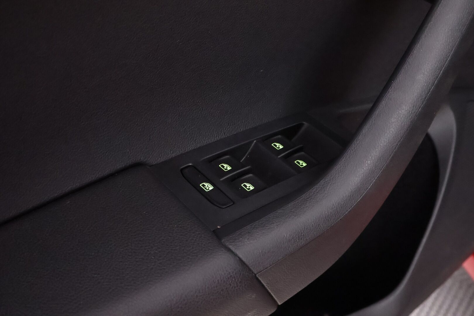 Skoda Octavia 2016 Combi 2,0 TSI RS 230 DSG Autom. - Webasto | Vetokoukku | ACC | Nahkasisusta | Muistipenkki | Bi-Xenon | Lämmitettävä tuulilasi | Juuri tullut Tampereelle!