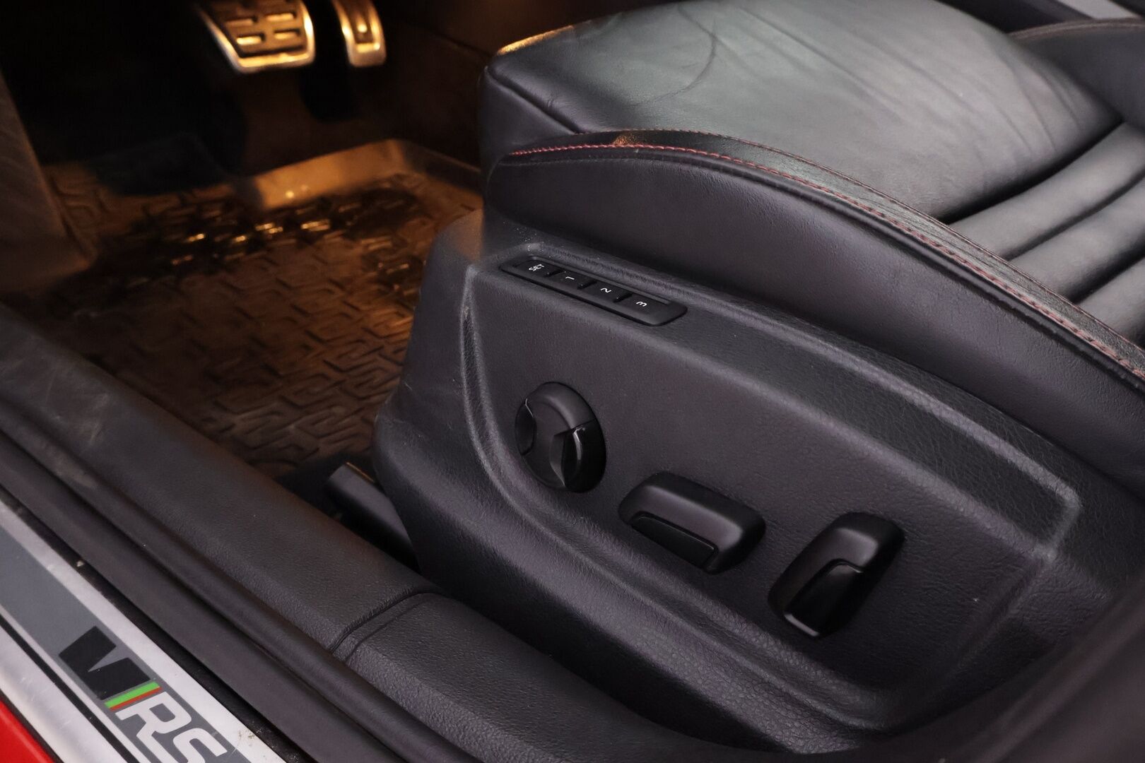 Skoda Octavia 2016 Combi 2,0 TSI RS 230 DSG Autom. - Webasto | Vetokoukku | ACC | Nahkasisusta | Muistipenkki | Bi-Xenon | Lämmitettävä tuulilasi | Juuri tullut Tampereelle!