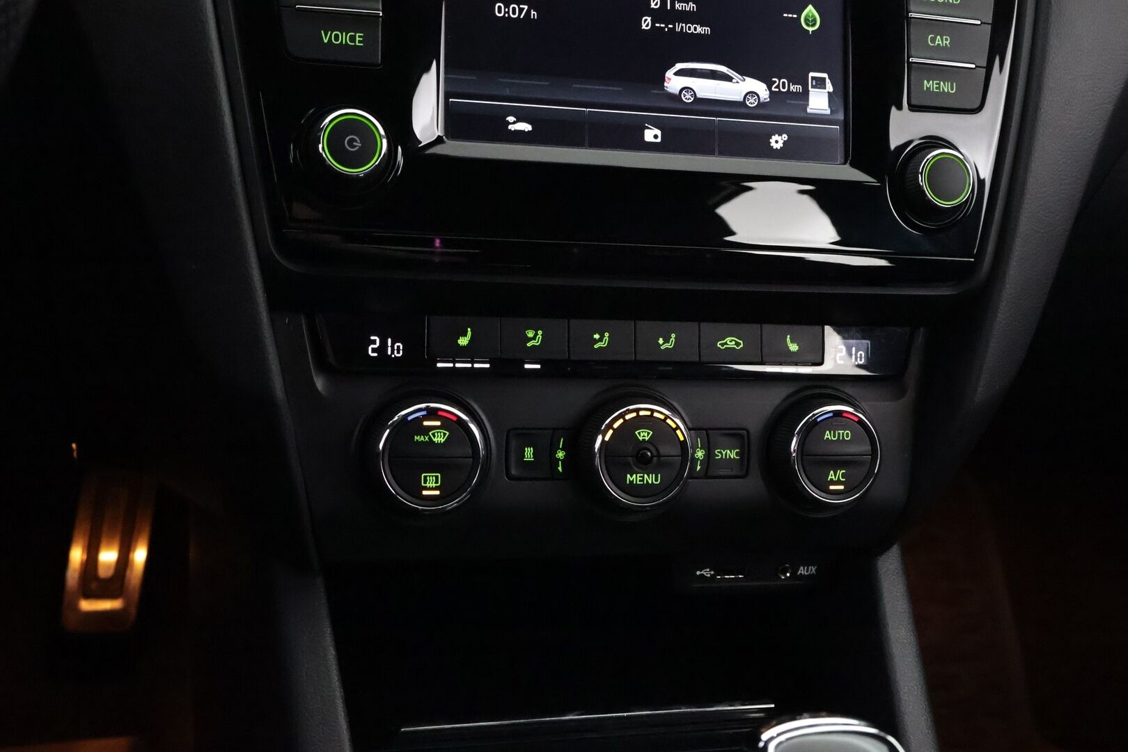 Skoda Octavia 2016 Combi 2,0 TSI RS 230 DSG Autom. - Webasto | Vetokoukku | ACC | Nahkasisusta | Muistipenkki | Bi-Xenon | Lämmitettävä tuulilasi | Juuri tullut Tampereelle!