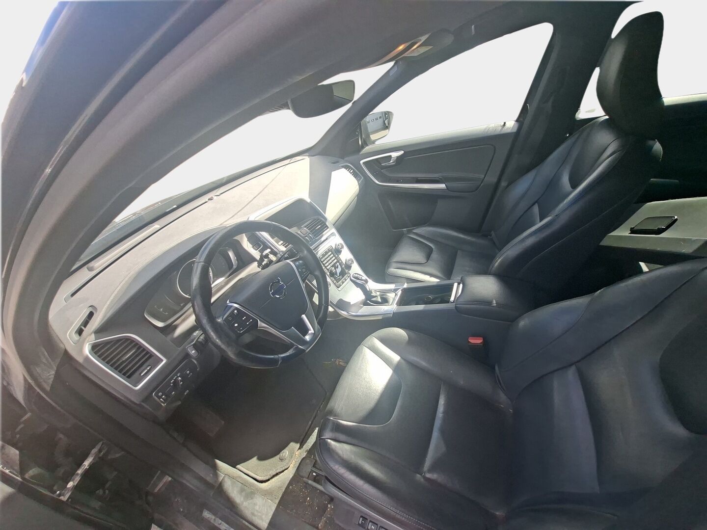 Volvo XC60 2016 D4 AWD Business Summum Edition aut - Siisti | webasto | Adapt:vakkari | Kaistavahti | Nahkasisusta | Koukku | Adaptiiviset kaukovalot |
