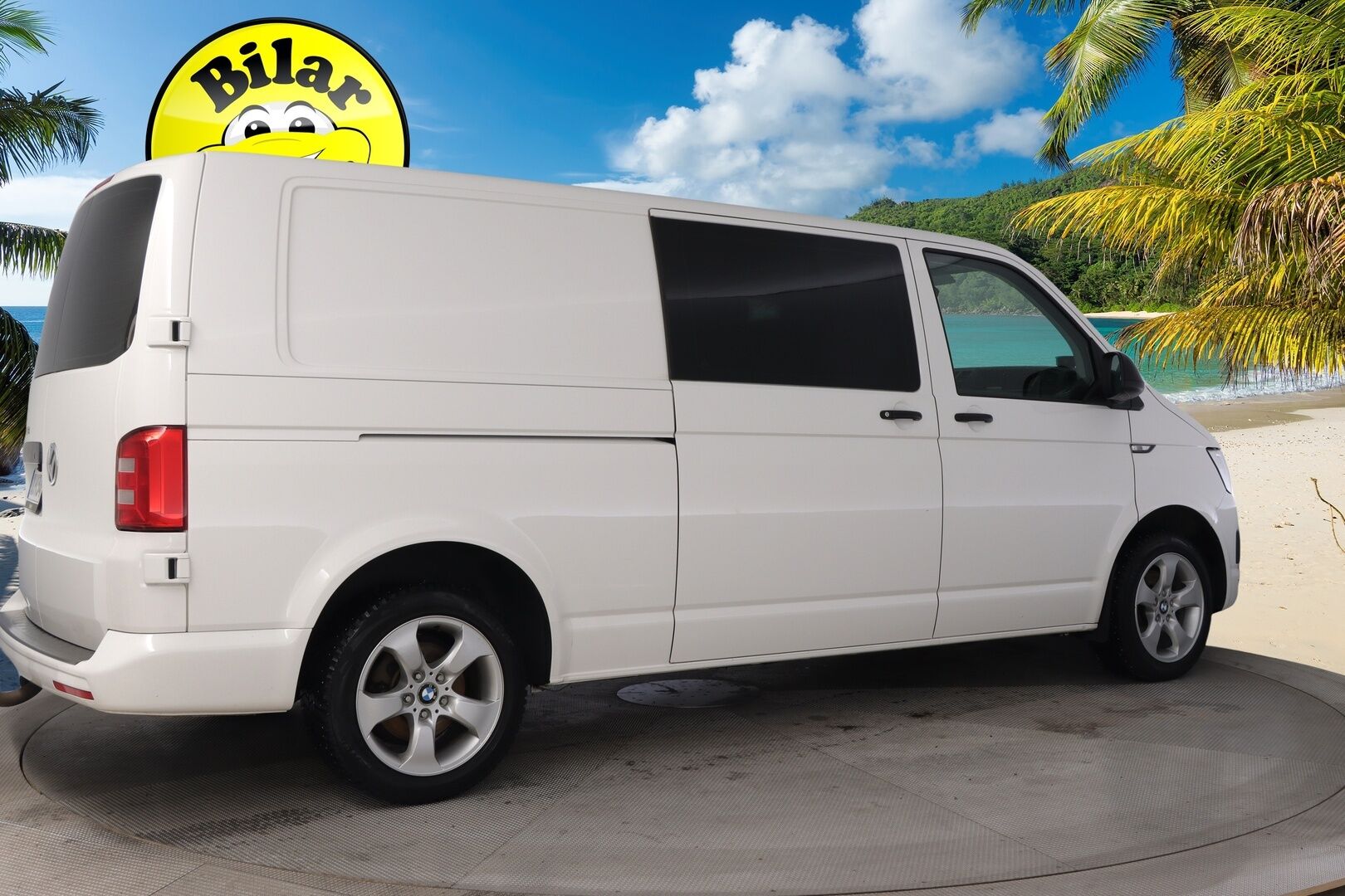 Volkswagen Transporter 2017 umpipakettiauto pitkä 2,0 TDI 110 kW 3200kg *Webasto / Koukku / Navi / P*kamera / Äänieristetty* - *AppleCarplay / Pariovet / Lohko / Invertteri / 3x renkaat&vanteet!*