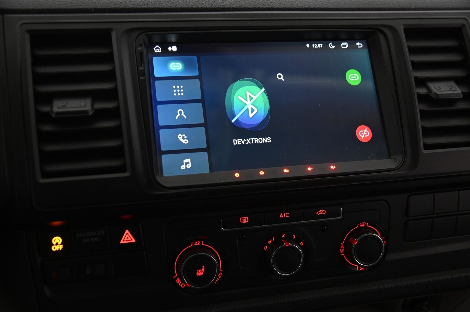 Volkswagen Transporter 2017 umpipakettiauto pitkä 2,0 TDI 110 kW 3200kg *Webasto / Koukku / Navi / P*kamera / Äänieristetty* - *AppleCarplay / Pariovet / Lohko / Invertteri / 3x renkaat&vanteet!*