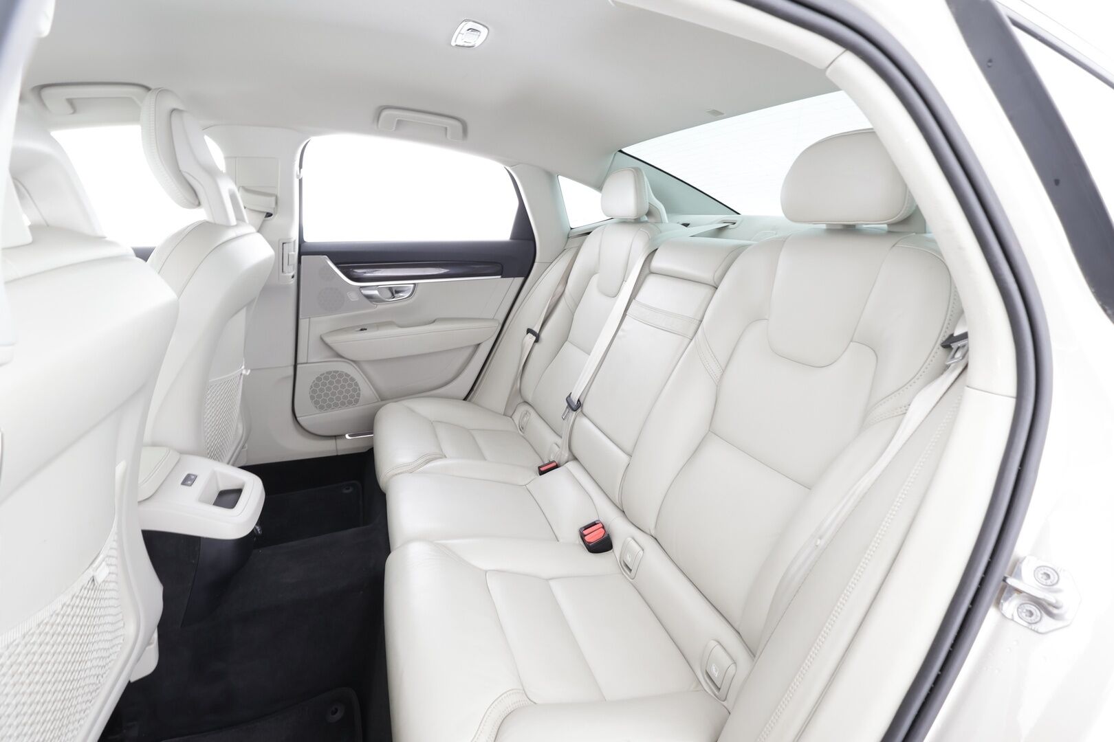 Volvo S90 2017 D4 Inscription aut * Pilot assist / LED / Webasto / Muistipenkit / Sporttinahat / P.tutka * - Suomi-auto / Kahdet renkaat aluvanteilla
