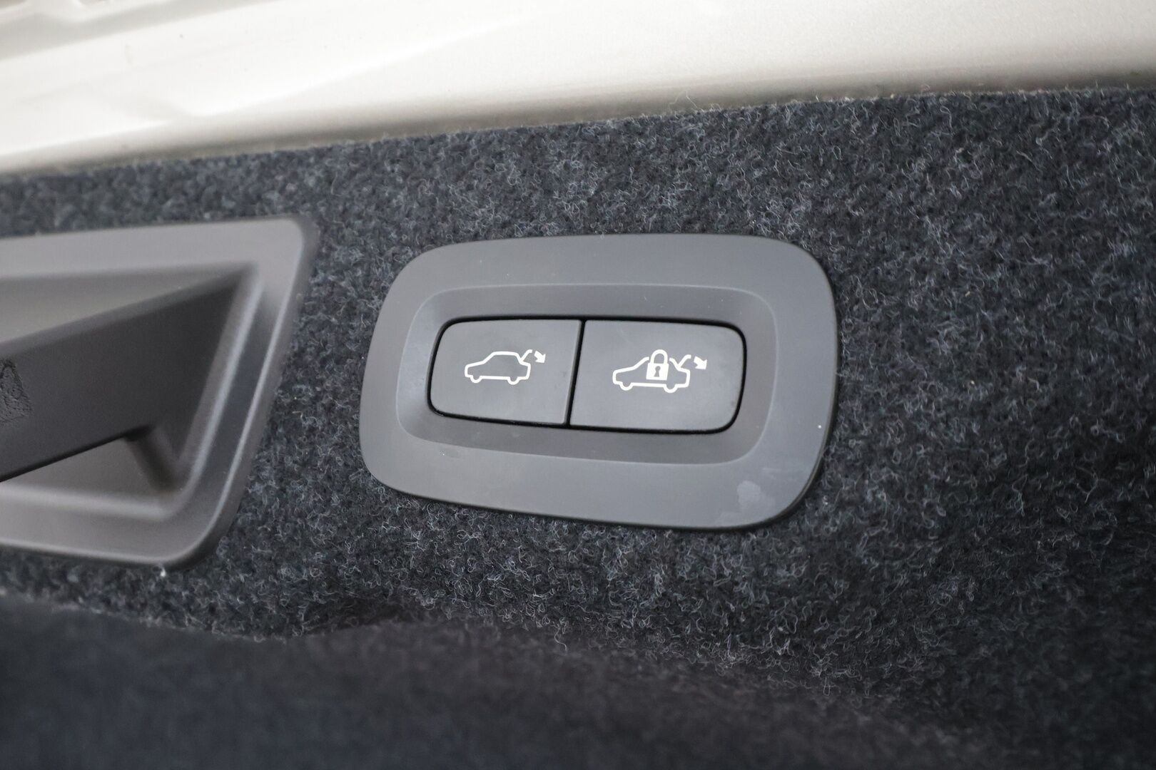 Volvo S90 2017 D4 Inscription aut * Pilot assist / LED / Webasto / Muistipenkit / Sporttinahat / P.tutka * - Suomi-auto / Kahdet renkaat aluvanteilla
