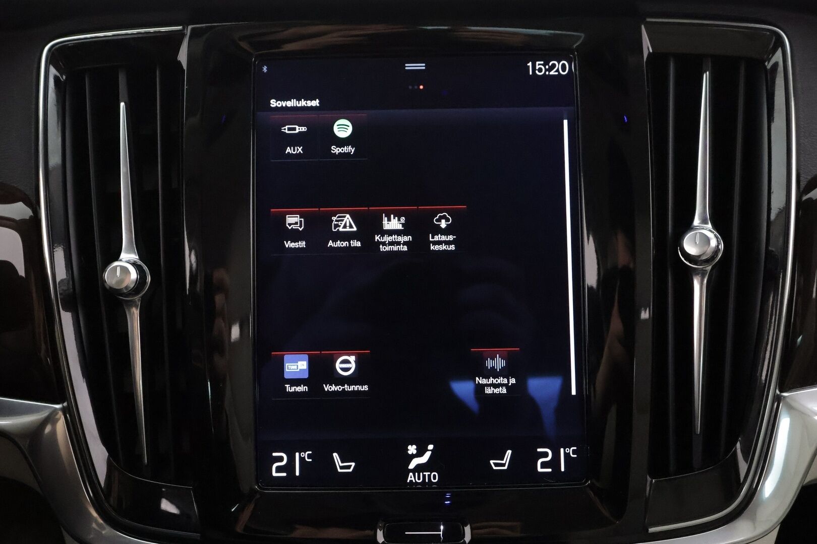 Volvo S90 2017 D4 Inscription aut * Pilot assist / LED / Webasto / Muistipenkit / Sporttinahat / P.tutka * - Suomi-auto / Kahdet renkaat aluvanteilla