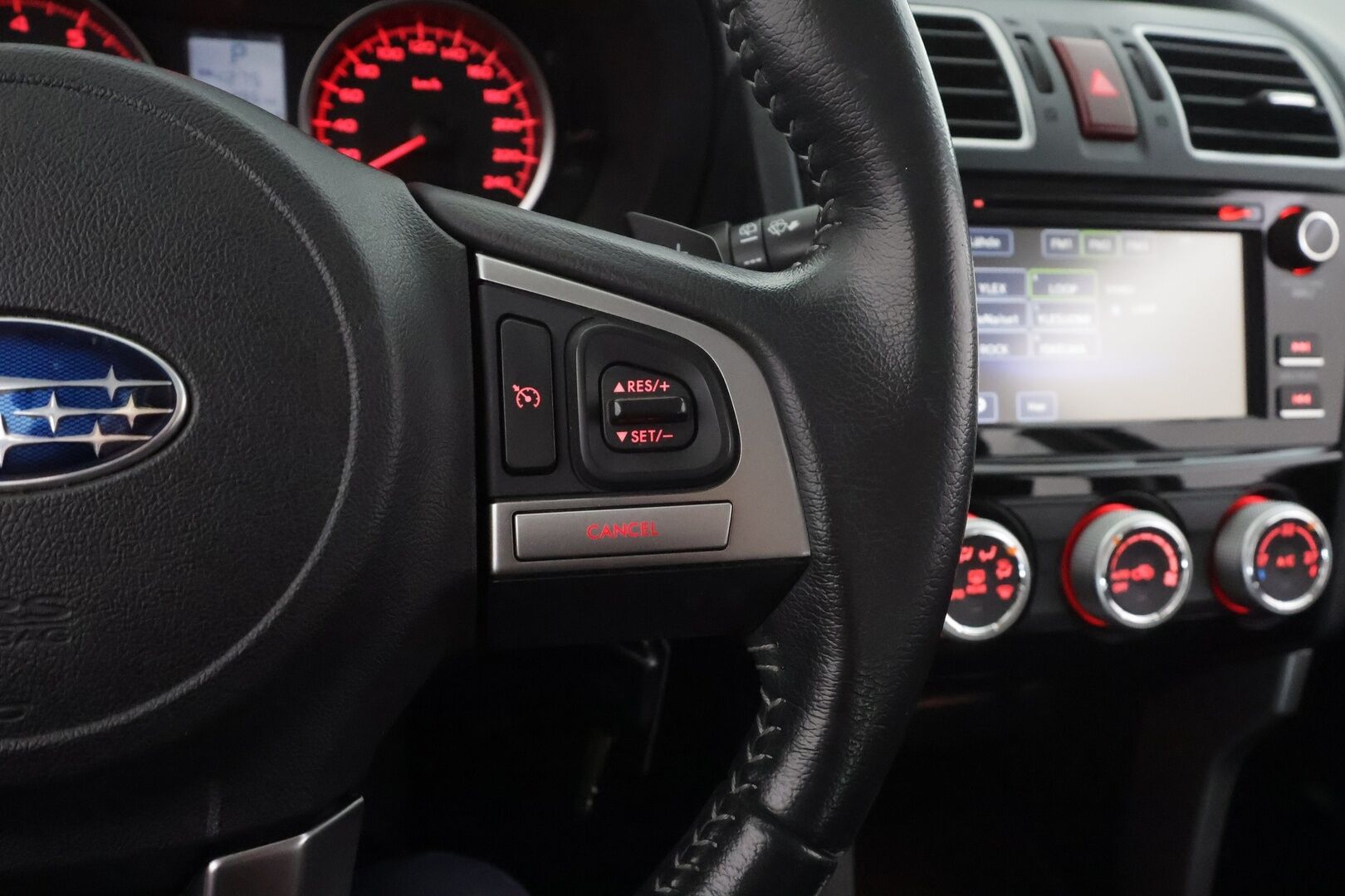 Subaru Forester 2016 2,0i X CVT *1.Om Suomi-auto / Webasto / Vetokoukku / Vakkari / Bluetooth * - *1 omisteinen suomi auto*