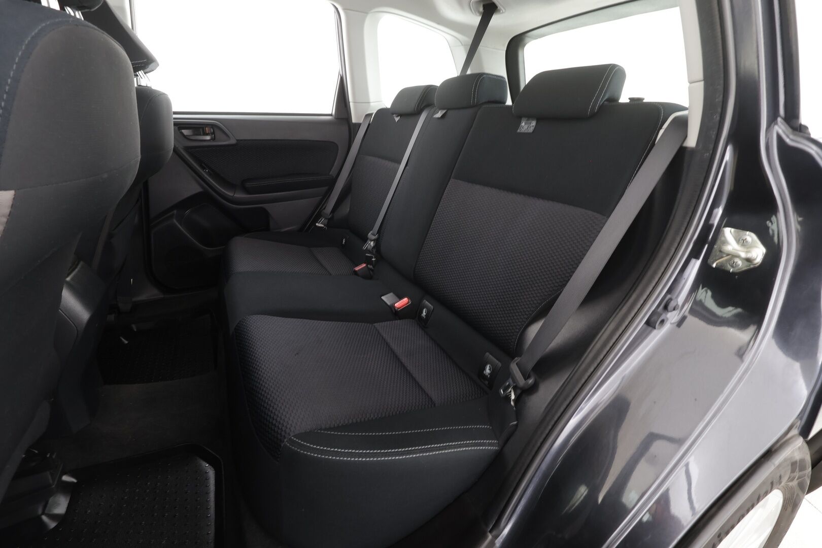 Subaru Forester 2016 2,0i X CVT *1.Om Suomi-auto / Webasto / Vetokoukku / Vakkari / Bluetooth * - *1 omisteinen suomi auto*