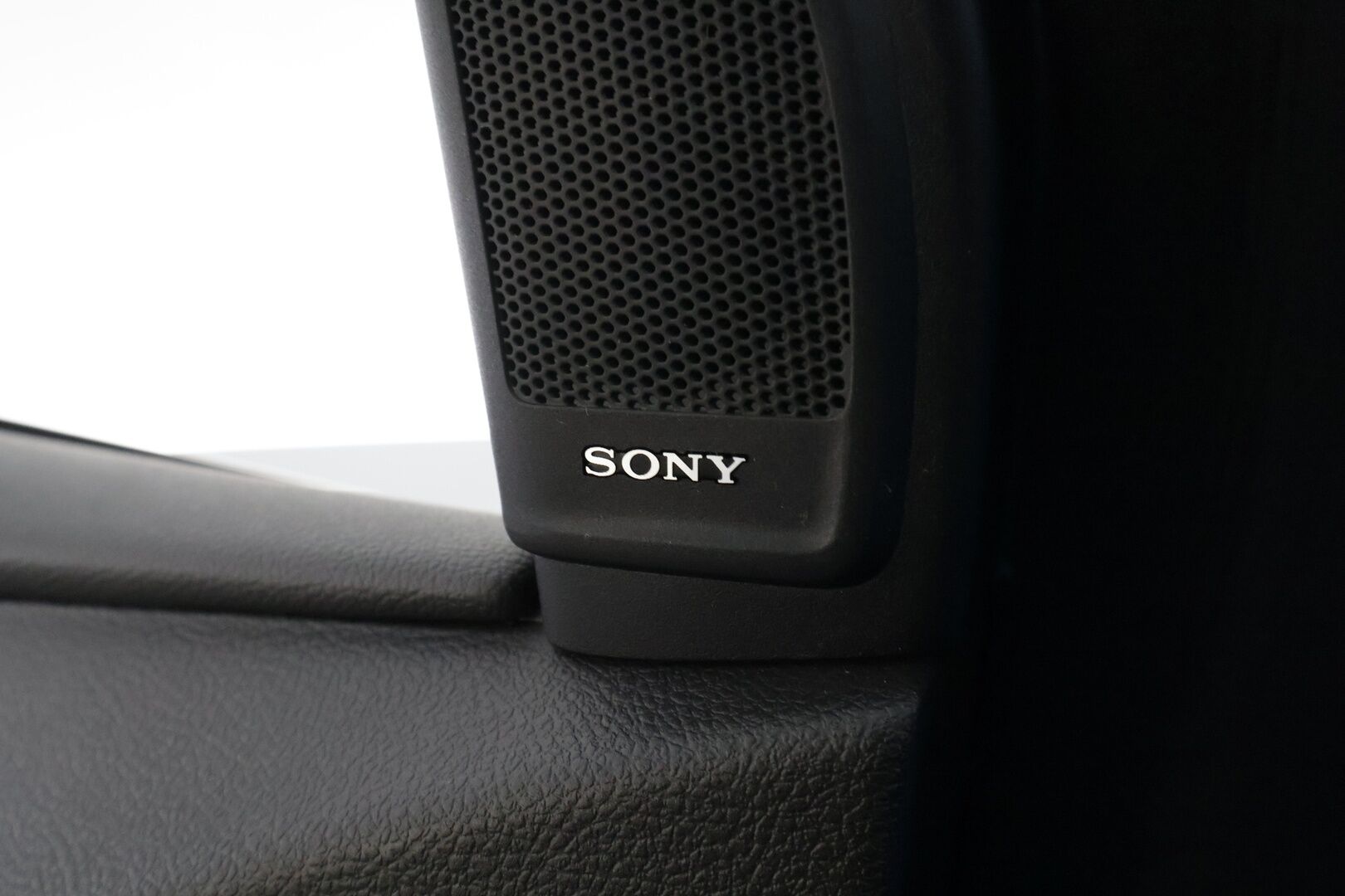 Ford Focus 2017 2,3 EcoBoost 350 hv start/stop M6 RS 5-ovinen * Vakkari / Xenon / Sporttipenkit / P.kamera / Sony* - Kahdet renkaat / Suomi-auto