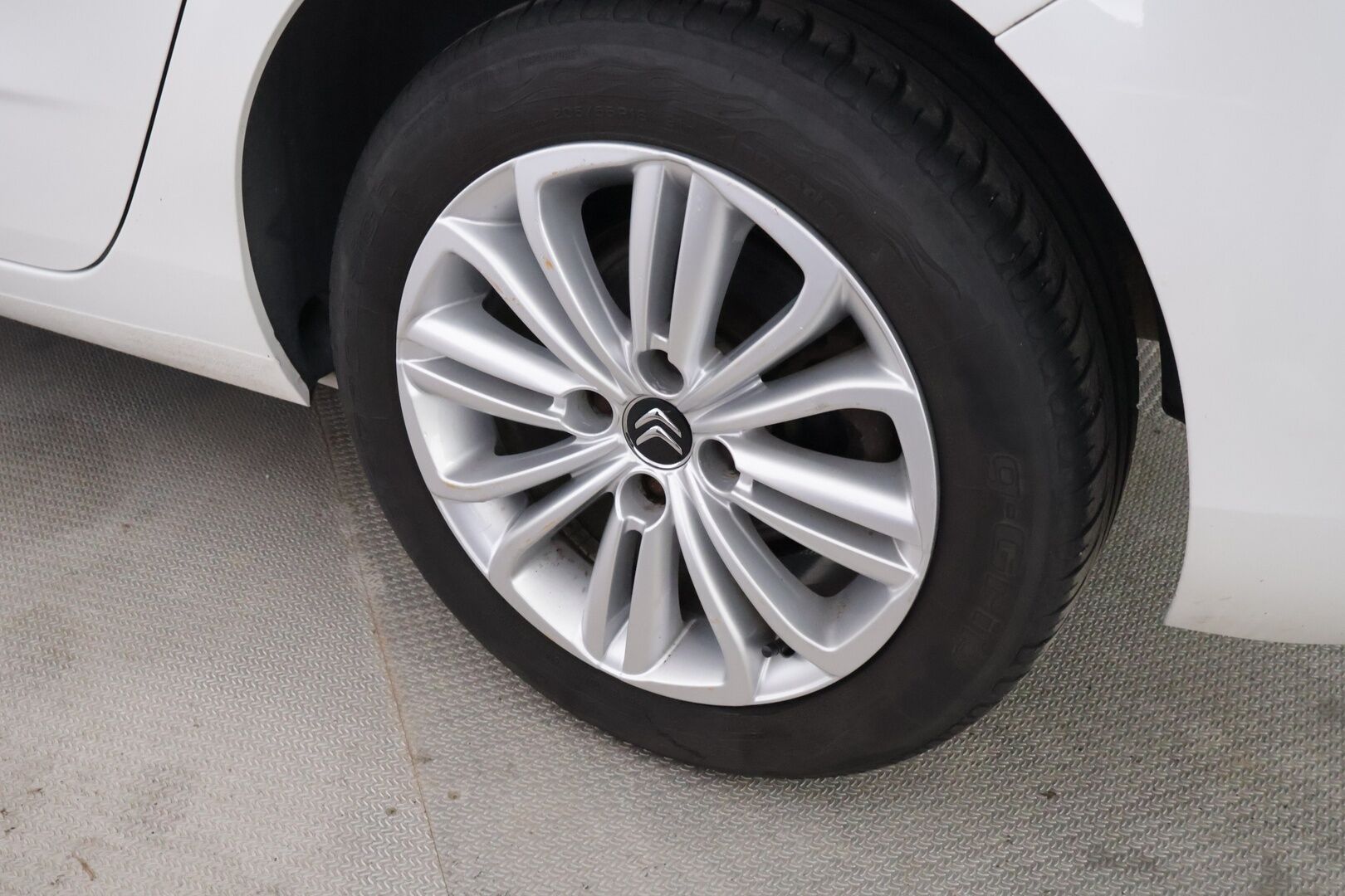 Citroen C4 2016 PureTech 130 Intensive Automaatti - *Myydään Huutokaupat.com!*
