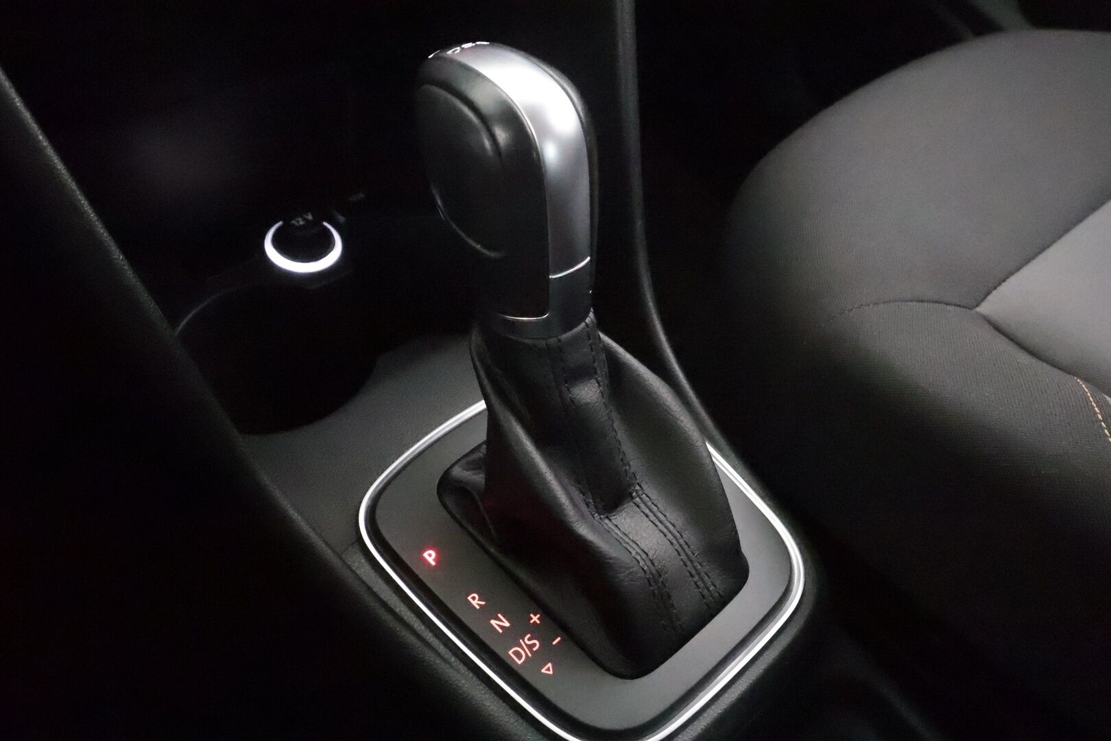 Volkswagen Polo 2017 Allstar 1,2 TSI 66 kW (90 hv) DSG-automaatti * Suomiauto / Vakkari / Peruutustutkat / Bluethooth / Ilmastointi / Kahdet Renkaat - Tulossa Tampereelle / Hiljattain huollettu!