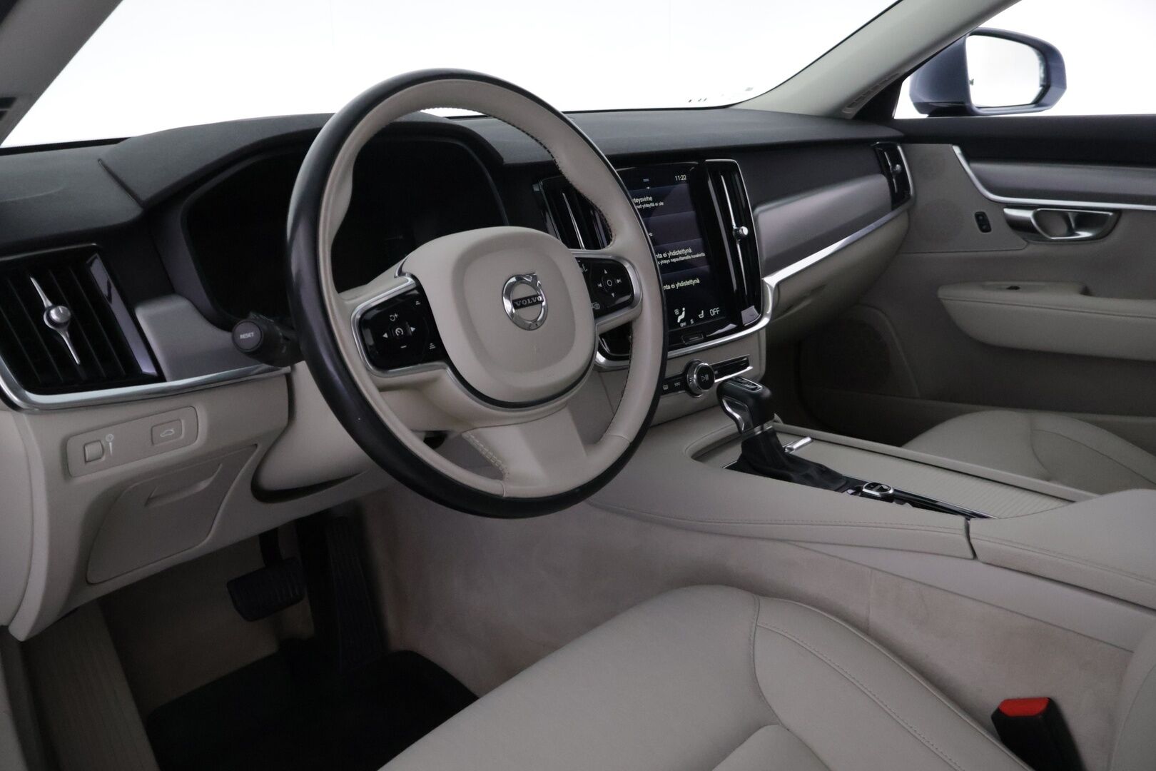 Volvo V90 2016 D5 AWD Momentum aut - Ei adblue | ACC | Pilot Assist | Webasto | Koukku | Tutkat | Vaalea sisusta | Suomi-auto | 2x vanteet & renkaat | Juuri tehty jakopää! |  