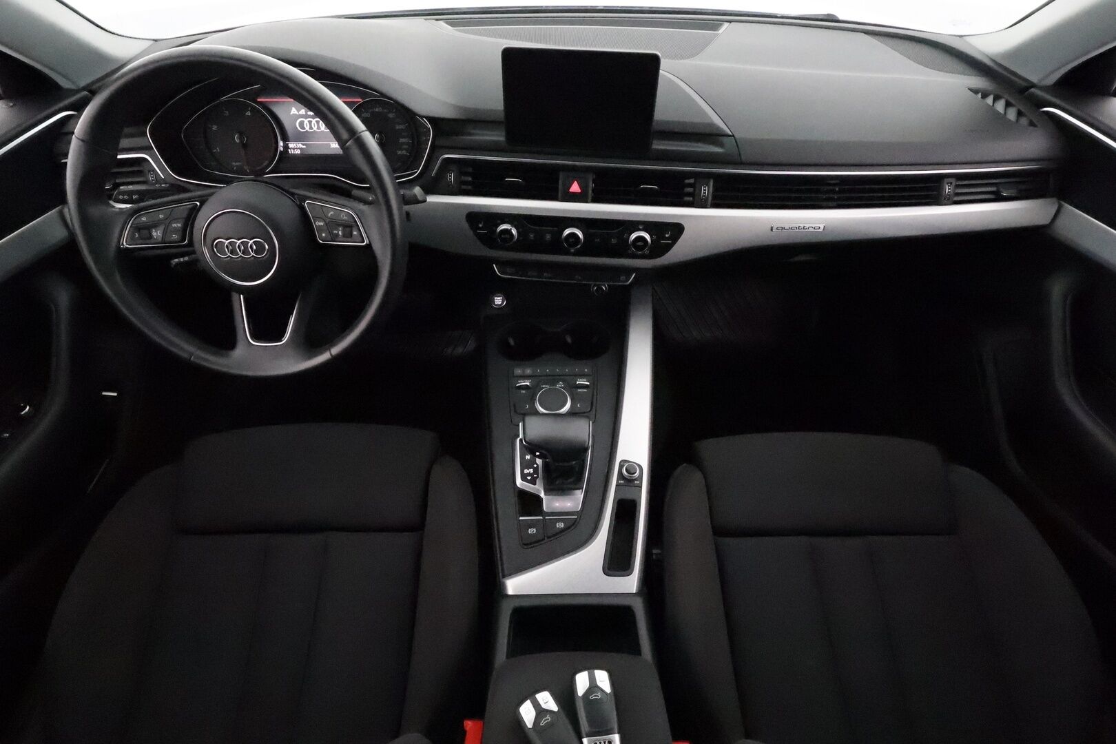 Audi A4 2017 Sedan First Edition Business Sport 2,0 TDI 140 kW quattro S tronic **Vakkari / LED / P.tutkat / Sporttipenkit** - 1.Om Suomi-auto / Kahdet renkaat aluvanteilla / Merkkihuollettu
