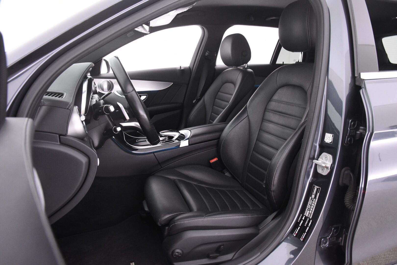 Mercedes-Benz C 2015 250 BlueTec T A Premium Business / Huippuvarusteet / AMG-Styling / Burmester / DTR+ / Keyless / Eibach / Navi / Peruutuskamera! - *Siisti / Huippuvarusteet*
