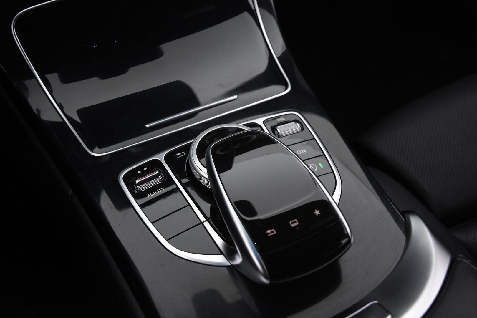 Mercedes-Benz C 2015 250 BlueTec T A Premium Business / Huippuvarusteet / AMG-Styling / Burmester / DTR+ / Keyless / Eibach / Navi / Peruutuskamera! - *Siisti / Huippuvarusteet*