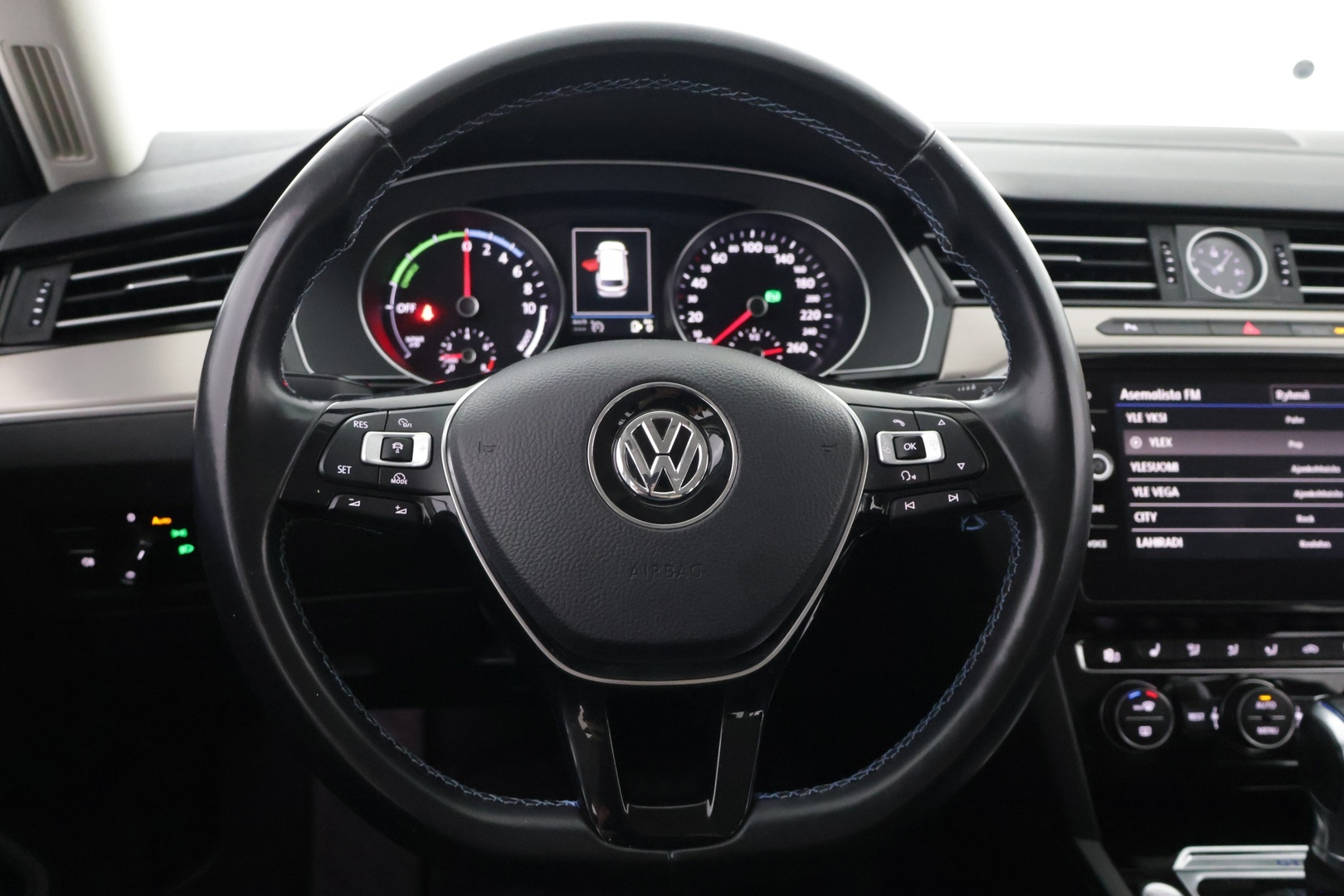 Volkswagen Passat 2018 Variant GTE Plug-In Hybrid 160 kW (218 hv) DSG-automaatti - ACC | Vetokoukku | LED | CarPlay | P-Kamera | ErgoComfort 