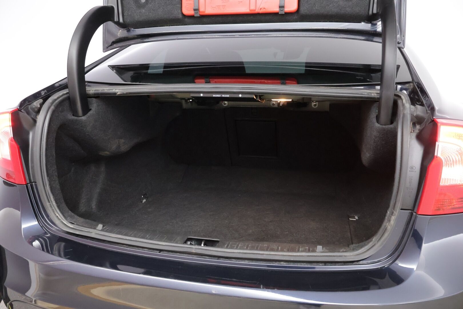 Volvo S60 2017 T4 Summum aut - Suomiauto | Webasto | High Perf Audio | Nahkasisusta | Muistipenkki | Vetokoukku | Huippuvarusteet | Juuri tullut Tampereelle! - KORKO VAIN 3,99 %