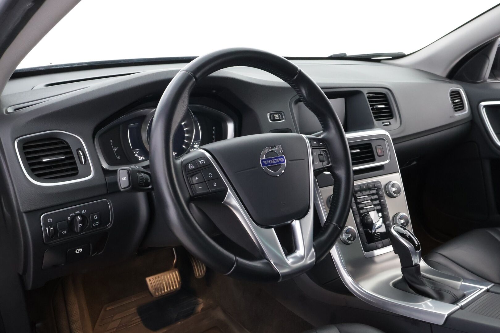 Volvo S60 2017 T4 Summum aut - Suomiauto | Webasto | High Perf Audio | Nahkasisusta | Muistipenkki | Vetokoukku | Huippuvarusteet | Juuri tullut Tampereelle! - KORKO VAIN 3,99 %