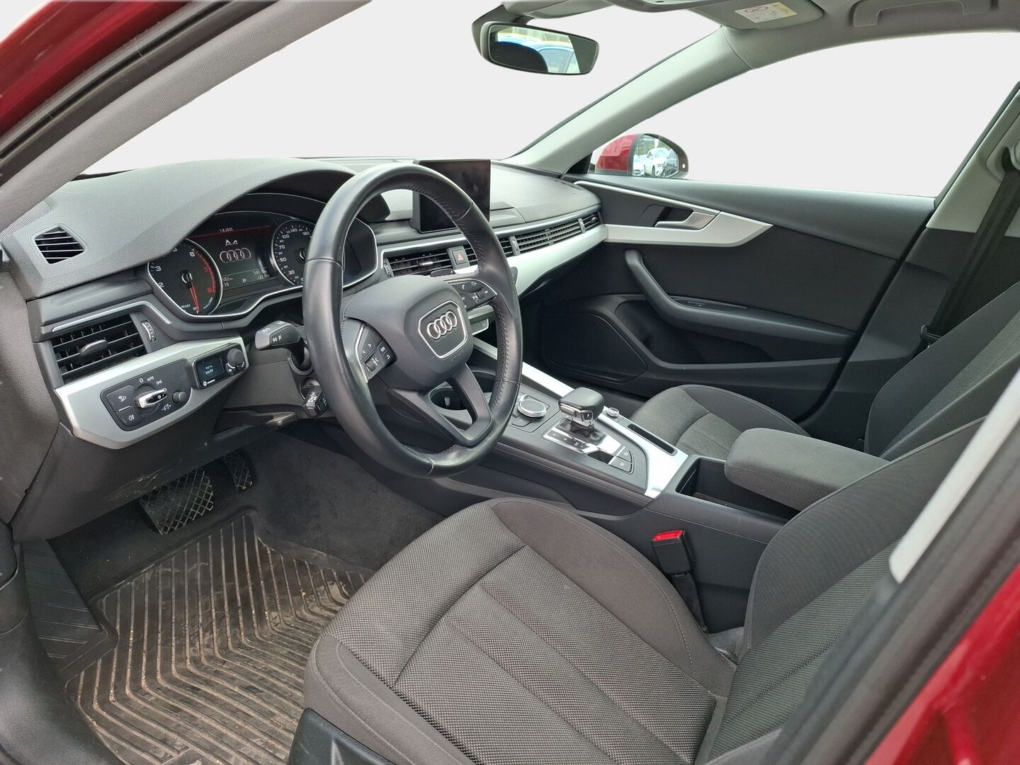 Audi A4 2016 Sedan Business 2,0 TFSI 140 kW S tronic / Webasto / LED / Koukku / Vakkari / P.tutka - Hieno Suomi-auto / 2x alumiinivanteet!