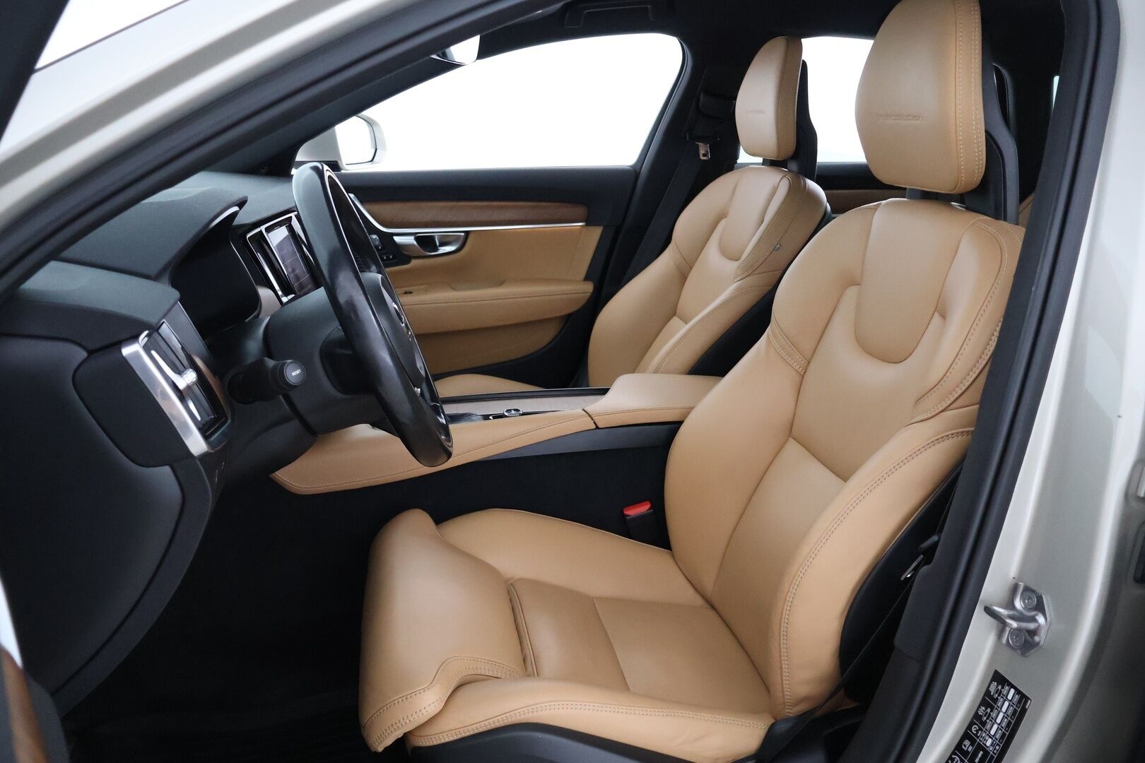 Volvo S90 2016 D5 AWD Inscription aut - ilman AD-blue järjestelmää | Suomi-Auto | ACC | 360-Kamera | Lisälämmitin | Muistipenkit | Nahkaverhoilu | Vetokoukku