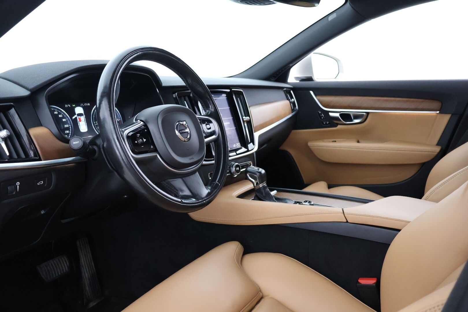 Volvo S90 2016 D5 AWD Inscription aut - ilman AD-blue järjestelmää | Suomi-Auto | ACC | 360-Kamera | Lisälämmitin | Muistipenkit | Nahkaverhoilu | Vetokoukku