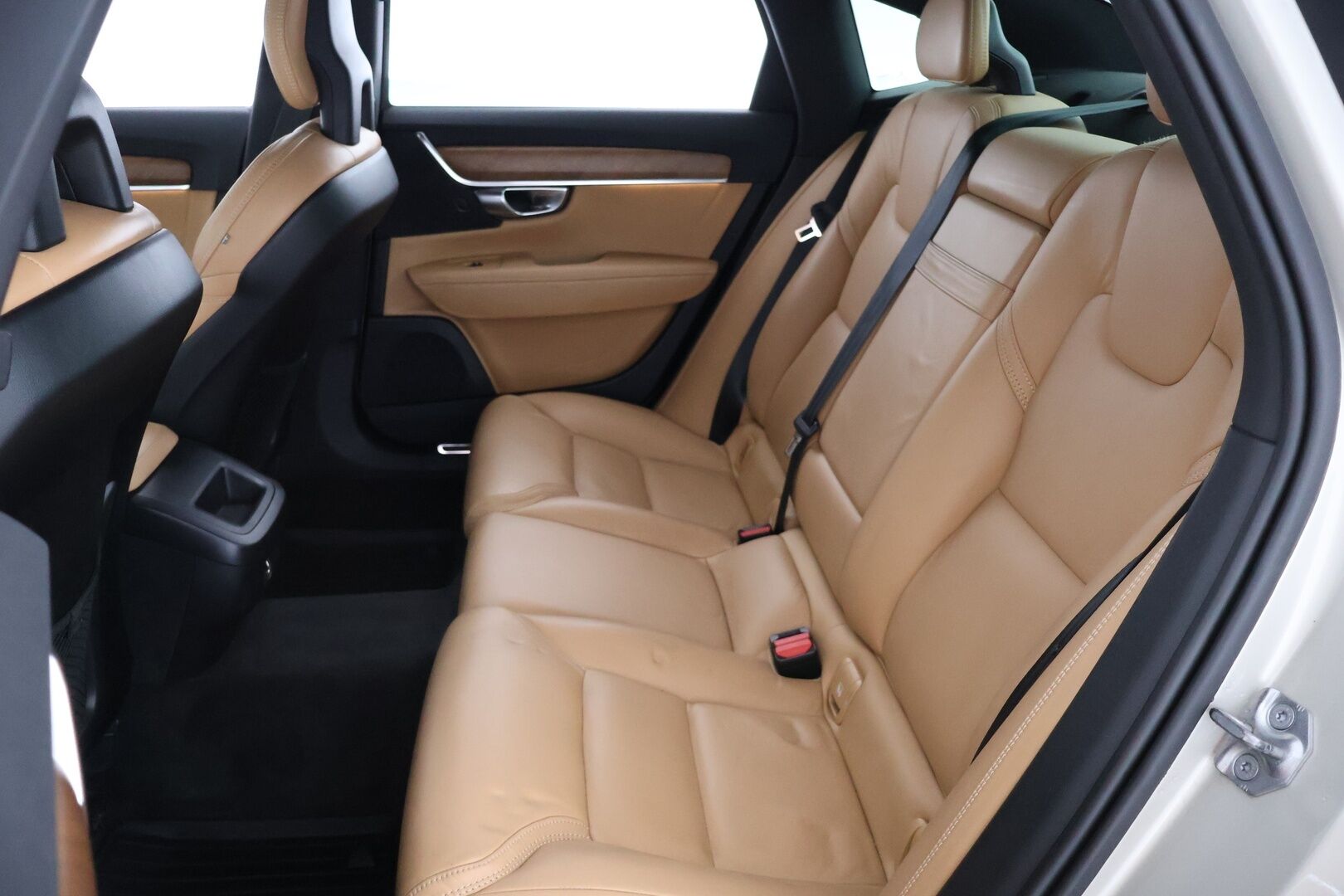 Volvo S90 2016 D5 AWD Inscription aut - ilman AD-blue järjestelmää | Suomi-Auto | ACC | 360-Kamera | Lisälämmitin | Muistipenkit | Nahkaverhoilu | Vetokoukku