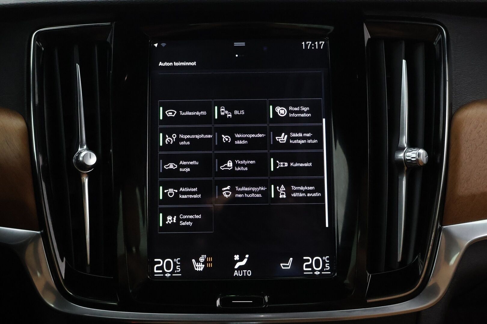 Volvo S90 2016 D5 AWD Inscription aut - ilman AD-blue järjestelmää | Suomi-Auto | ACC | 360-Kamera | Lisälämmitin | Muistipenkit | Nahkaverhoilu | Vetokoukku