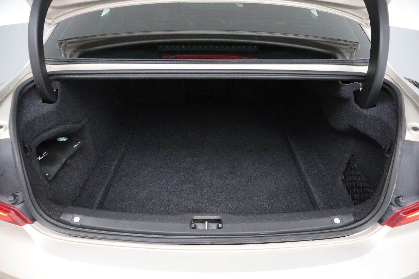Volvo S90 2016 D5 AWD Inscription aut - ilman AD-blue järjestelmää | Suomi-Auto | ACC | 360-Kamera | Lisälämmitin | Muistipenkit | Nahkaverhoilu | Vetokoukku