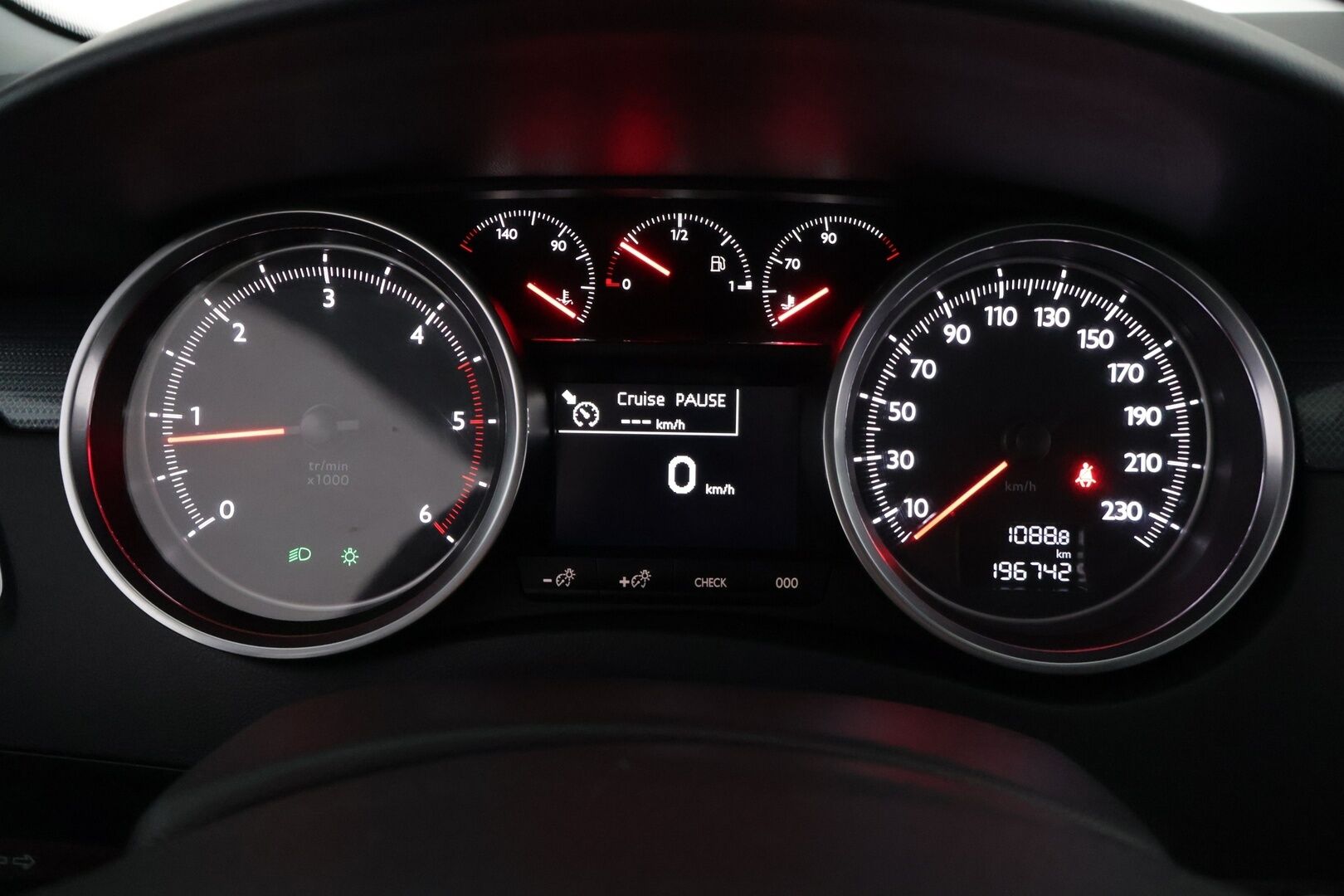 Peugeot 508 2017 SW Active BlueHDi 120 ** Lohko / Koukku / Vakkari / Bluetooth - ** Kahdet renkaat / Juuri katsastettu **